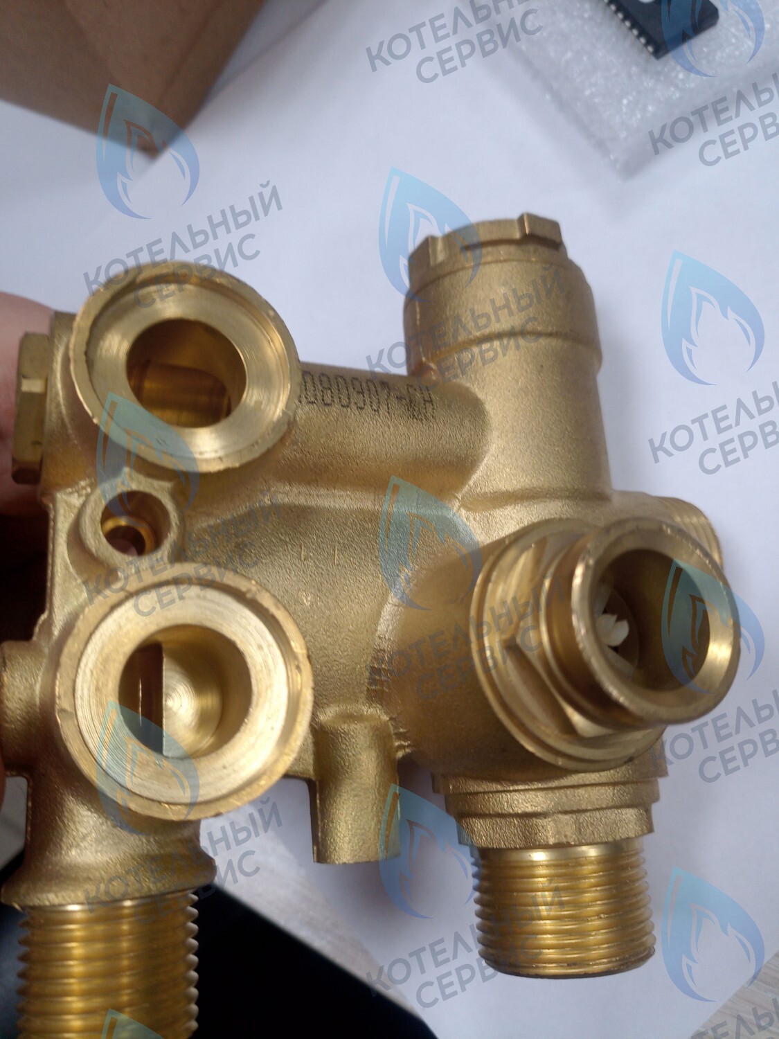 15034 Трехходовой клапан  8023/8029 НОВ NEVALUX 