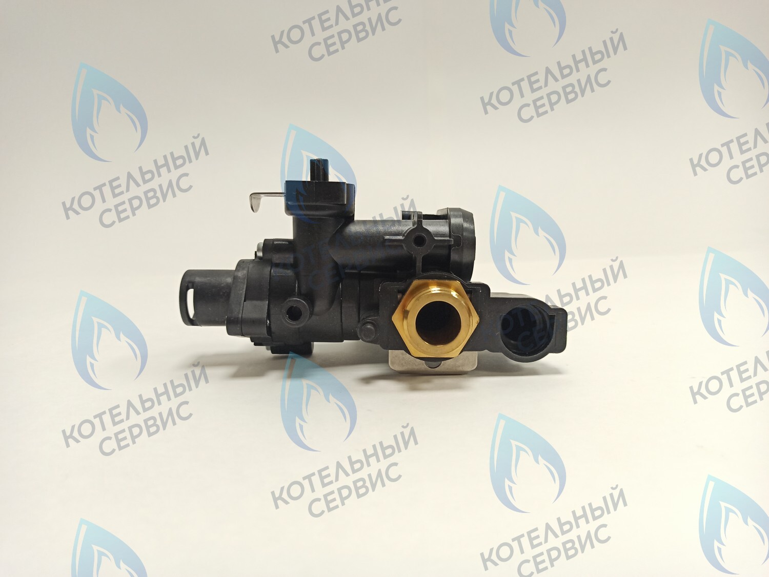 39842111 Клапан трехходовой KIT VALV.3VIE 230V (36902940) FERROLI 