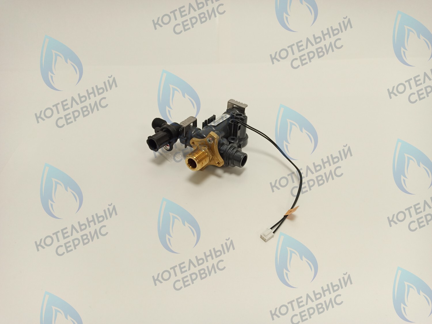 30015722A Патрубок-адаптор ГВС Deluxe S 13-24 k NAVIEN 