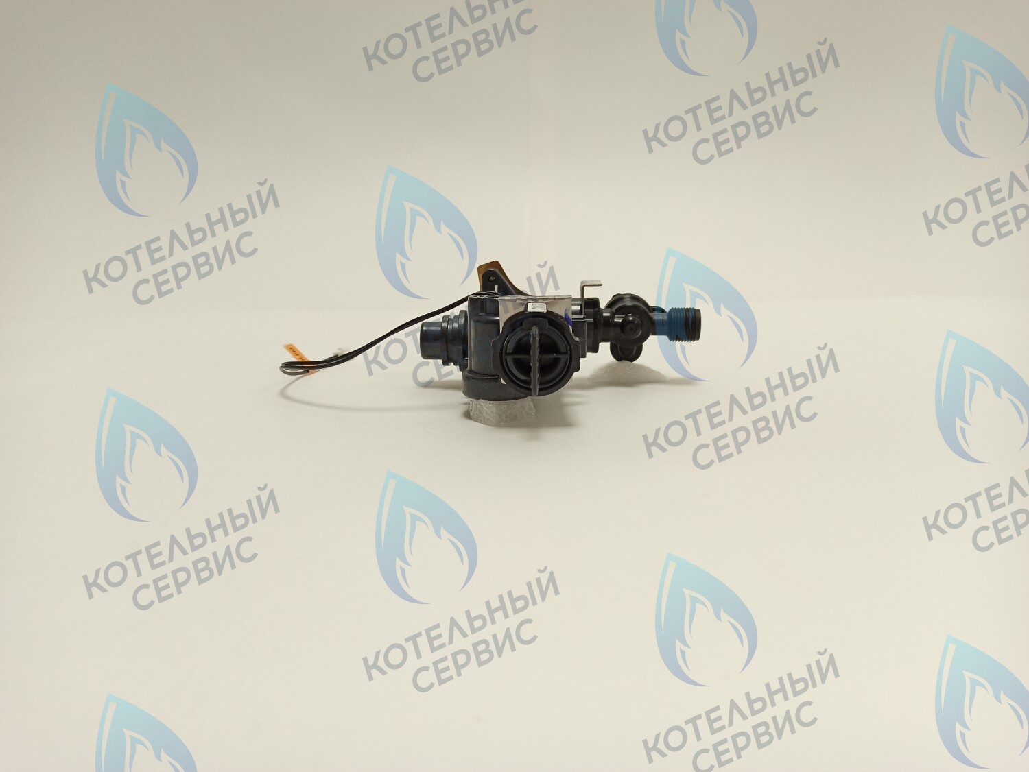 30015722A Патрубок-адаптор ГВС Deluxe S 13-24 k NAVIEN 