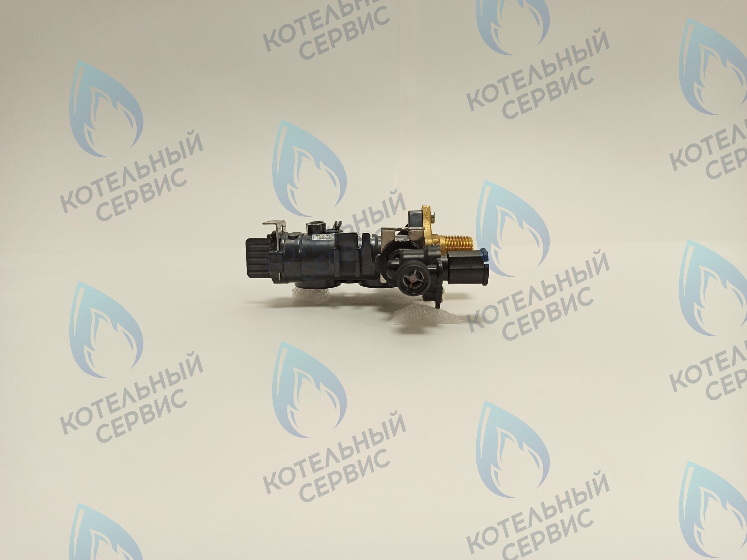 30015722A Патрубок-адаптор ГВС Deluxe S 13-24 k NAVIEN 