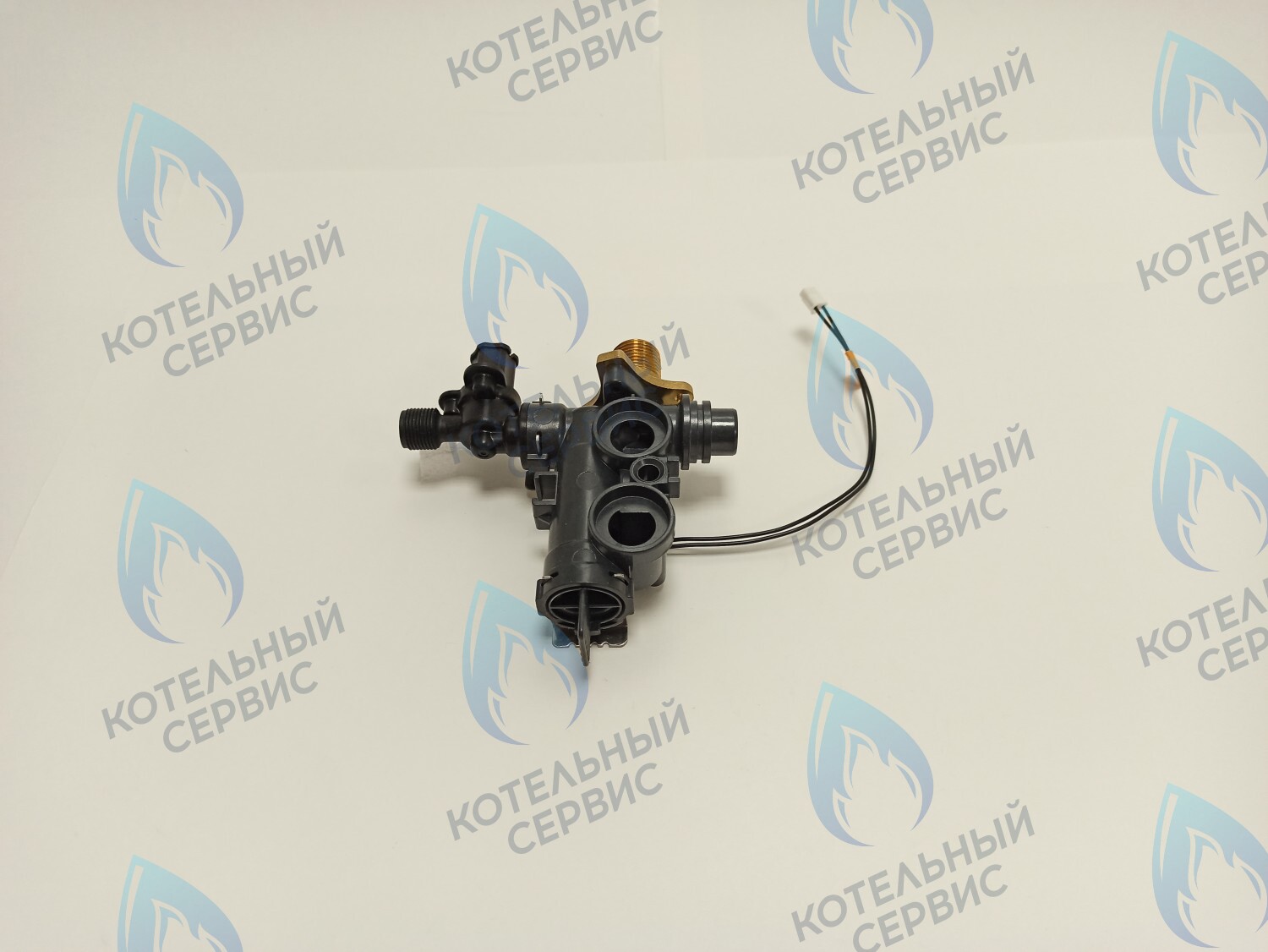 30015722A Патрубок-адаптор ГВС Deluxe S 13-24 k NAVIEN 