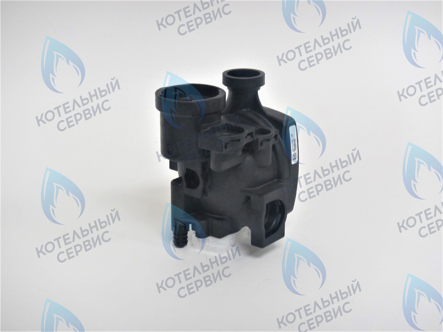 PMF01BG-NA Улитка циркуляционного насоса (отверстие сзади, два справа сбоку) FERROLI под насос GRUNDFOS (G30CCW) (без воздухоотводчика) 