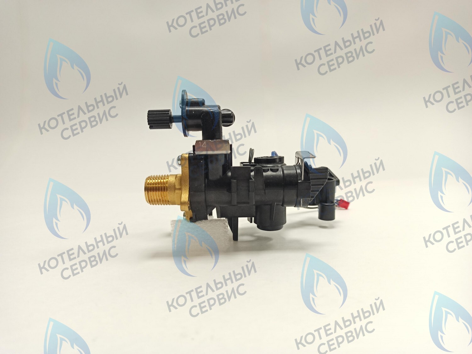 30023508A Гидроузел ГВС с датчиком протока, датчиком температуры и краном подпитки DELUXE E/C 35-40k NAVIEN 