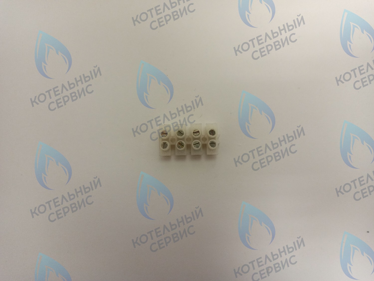 NCE 1101 4-элементная пластмассовая рядовая скобка ELECTROLUX 