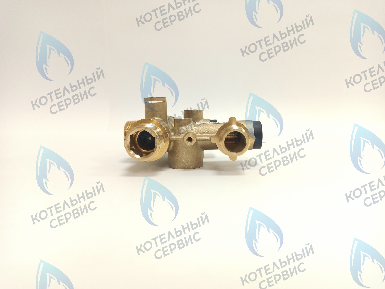 GGT016 Трехходовой клапан Viessmann Vitopend A1JB (7856970) 