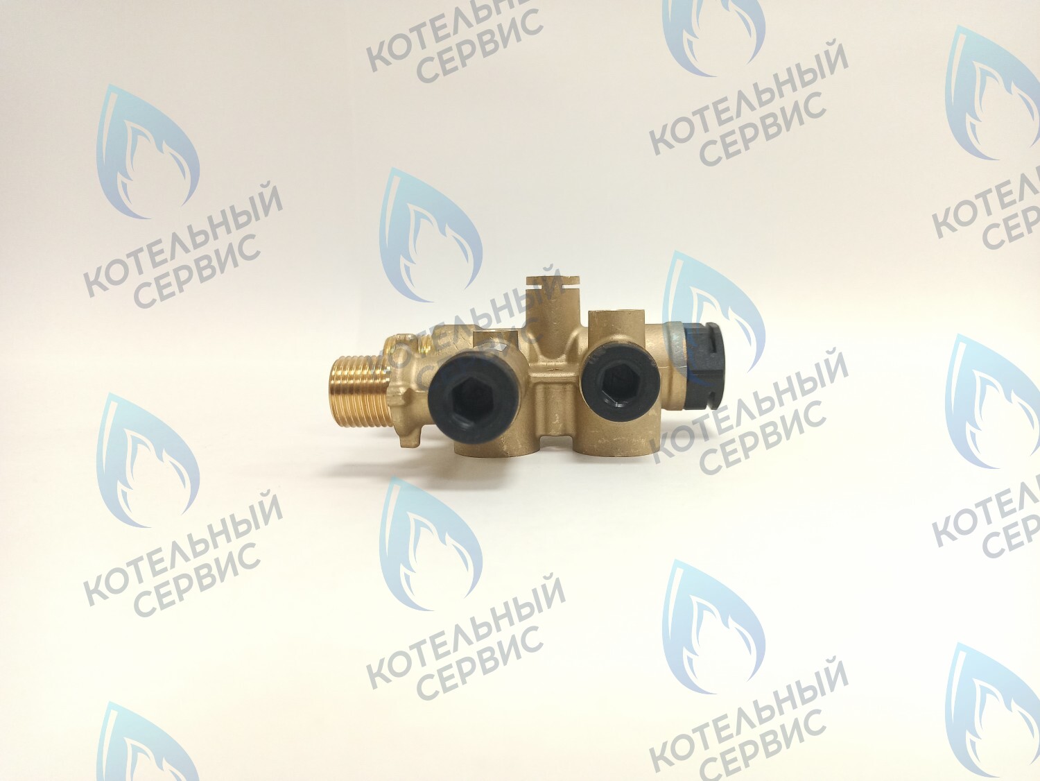 GGT016 Трехходовой клапан Viessmann Vitopend A1JB (7856970) 