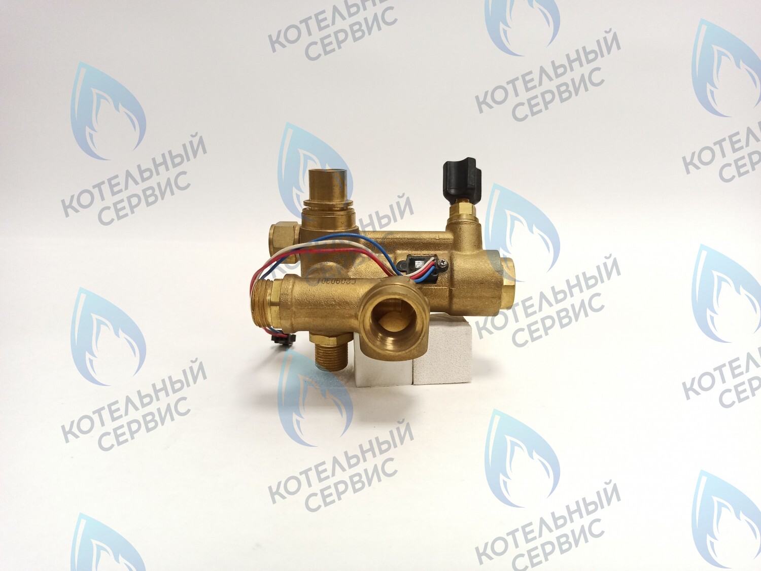 CB11030055 Блок гидравлический выходной 32кВт ELECTROLUX 