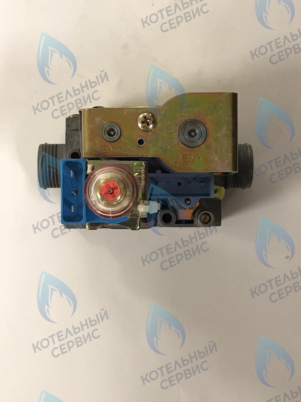 19928644 Газовая арматура 24V (8 747 003 700) U052/U054-24_28_24K_28K BUDERUS 