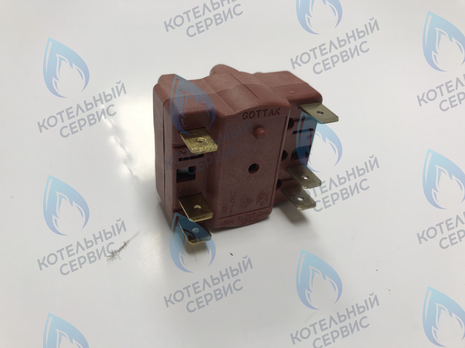 39813590 Переключатель, шт FERROLI 